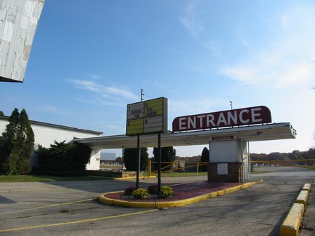 Getty 4 Drive-In Theatre - Lanes And Driveway - Photo From Water Winter Wonderland